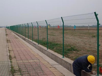 護(hù)欄網(wǎng)選擇與采購(gòu)指南 從海南學(xué)校圍墻到廣東訂制批發(fā)的專(zhuān)業(yè)解析